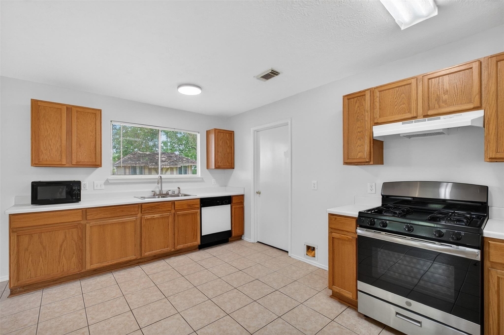 1208 Cambay Drive - Photo 13
