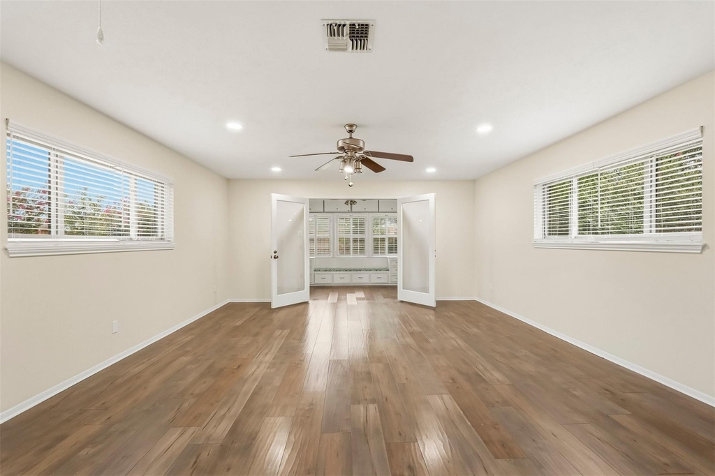 1911 Michele Drive - Photo 11