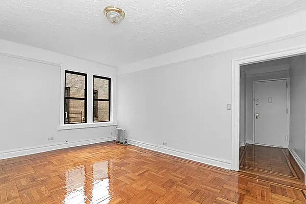 35 Thayer Street - Photo 4