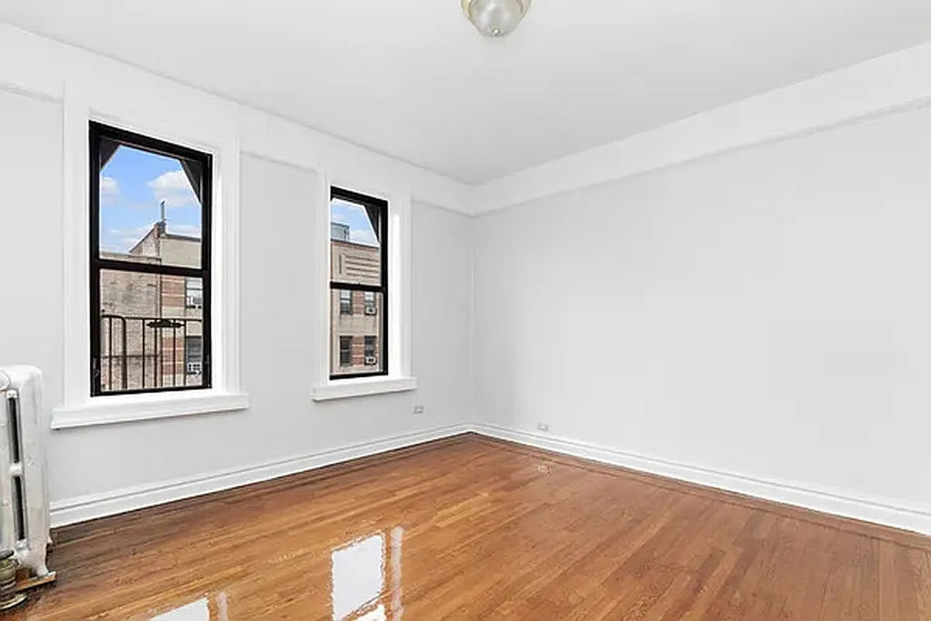 35 Thayer Street - Photo 1