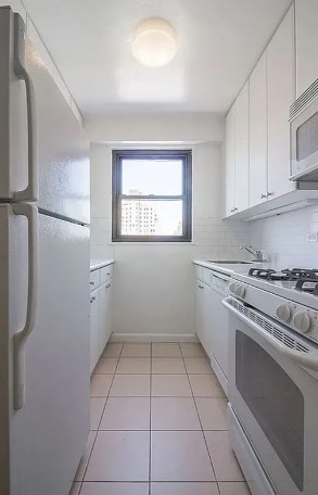 350 West 51st Street - Photo 4