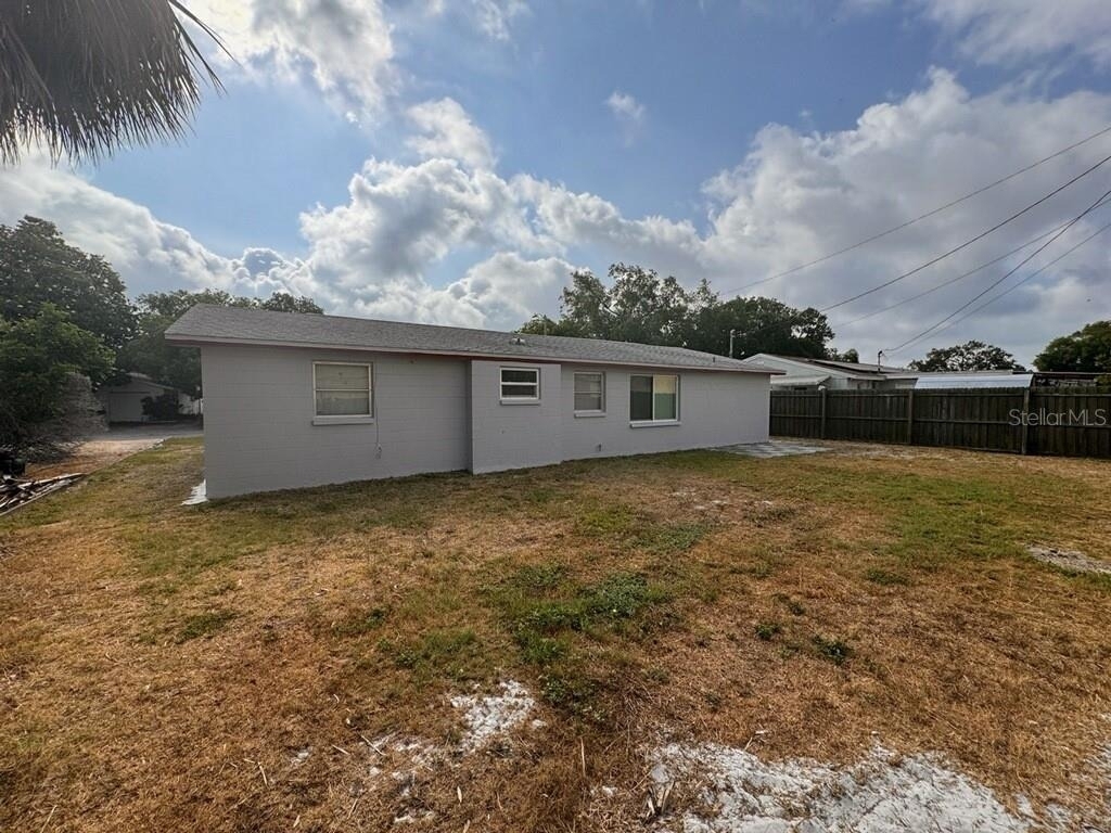 10731 Premier Avenue - Photo 18