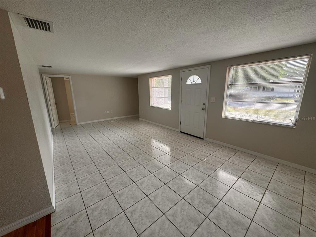 10731 Premier Avenue - Photo 2