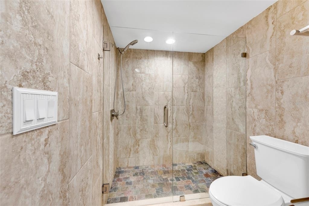 1900 Whispering Way - Photo 27