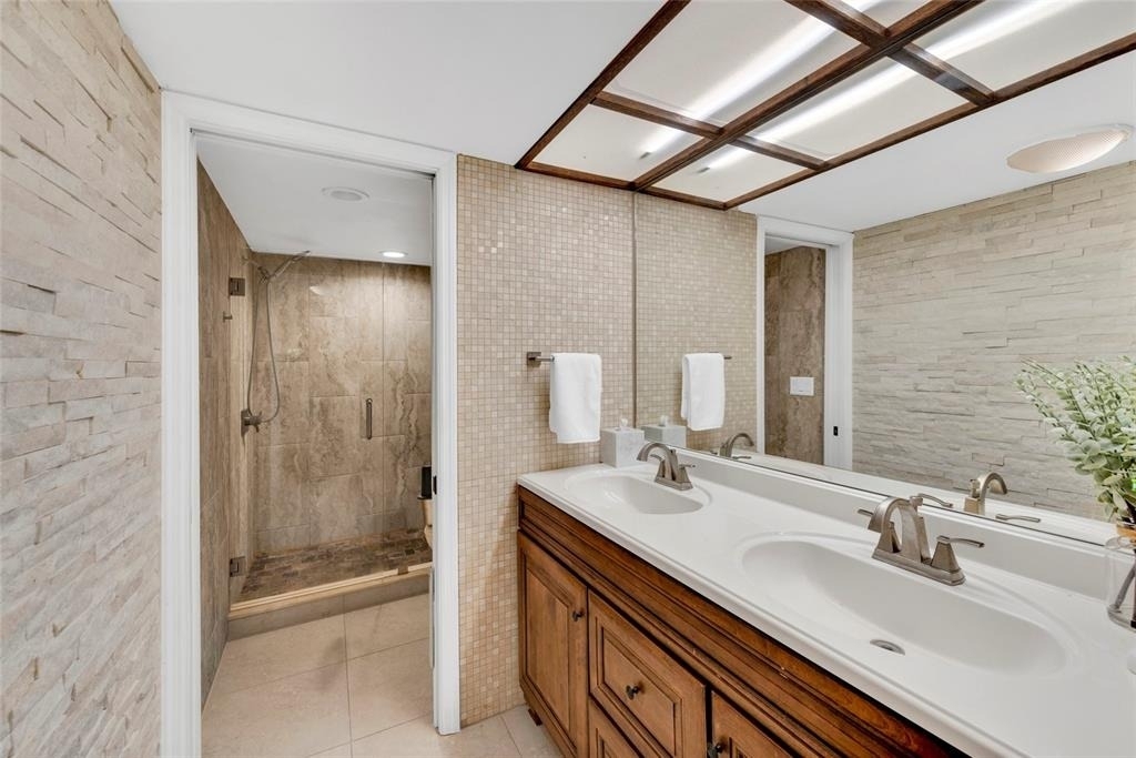 1900 Whispering Way - Photo 26