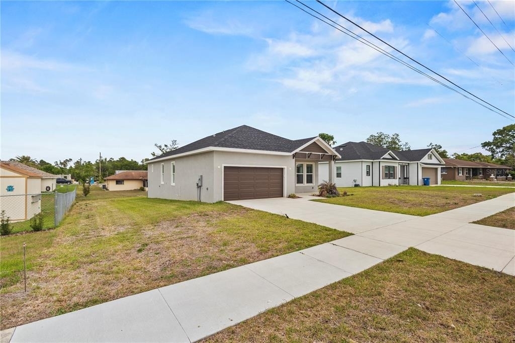 9211 Northcliffe Boulevard - Photo 1