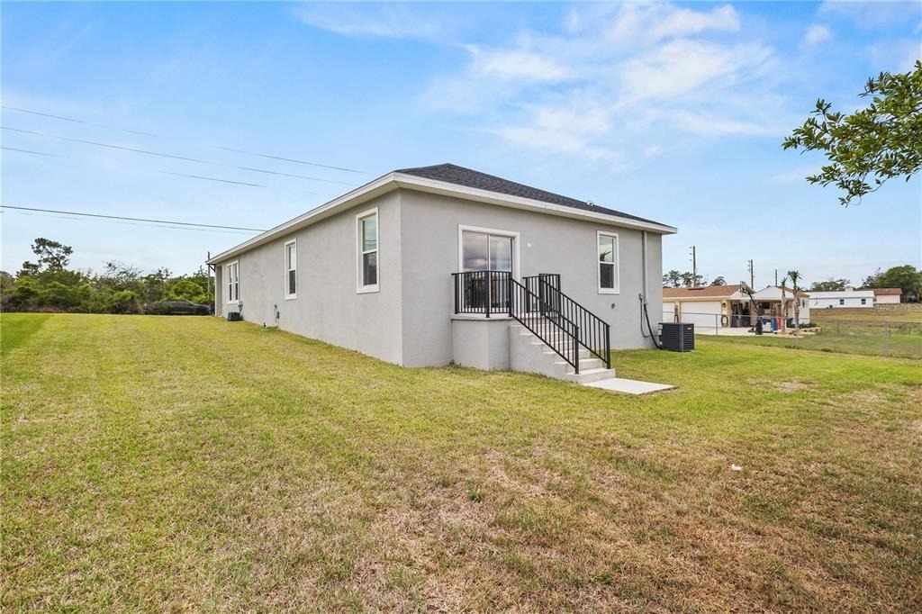 9211 Northcliffe Boulevard - Photo 2