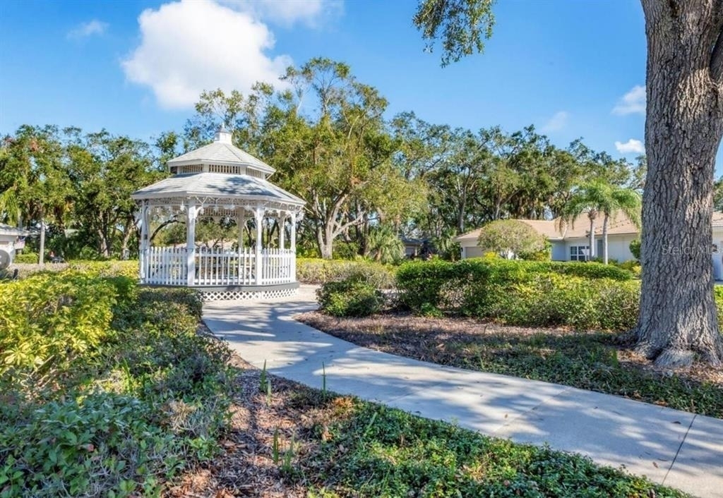 2960 Sandringham Place - Photo 32