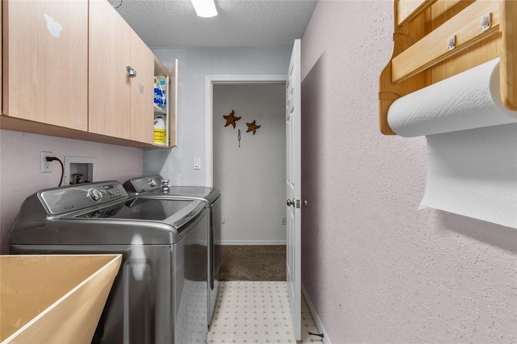 10431 36th Street N - Photo 12