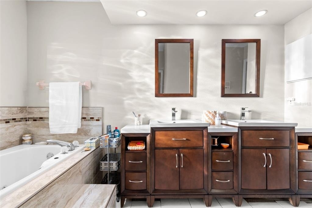 10431 36th Street N - Photo 10