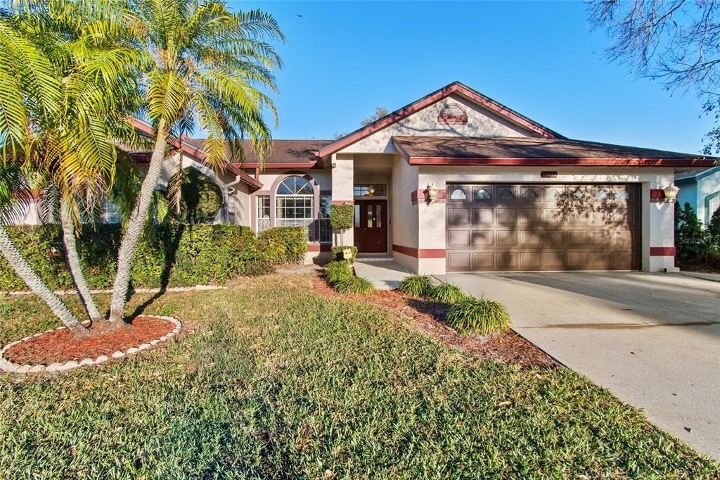 10431 36th Street N - Photo 0