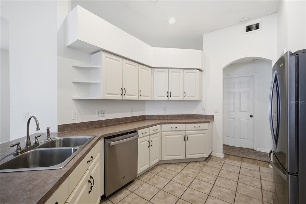 5912 Bramble Bush Court - Photo 8