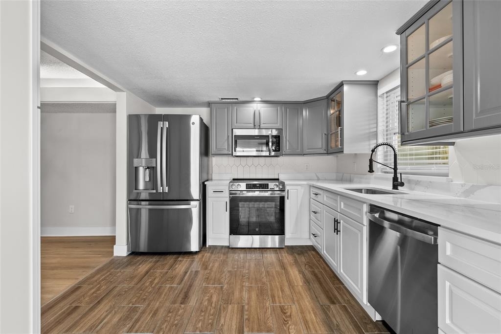 4780 Cove Circle - Photo 5