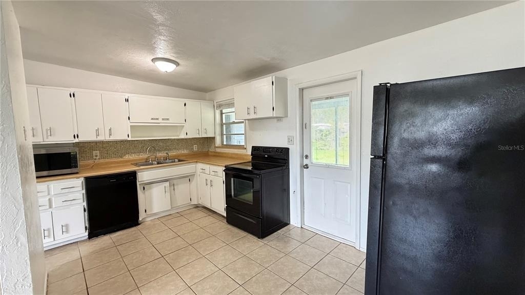 8574 94th Avenue - Photo 2