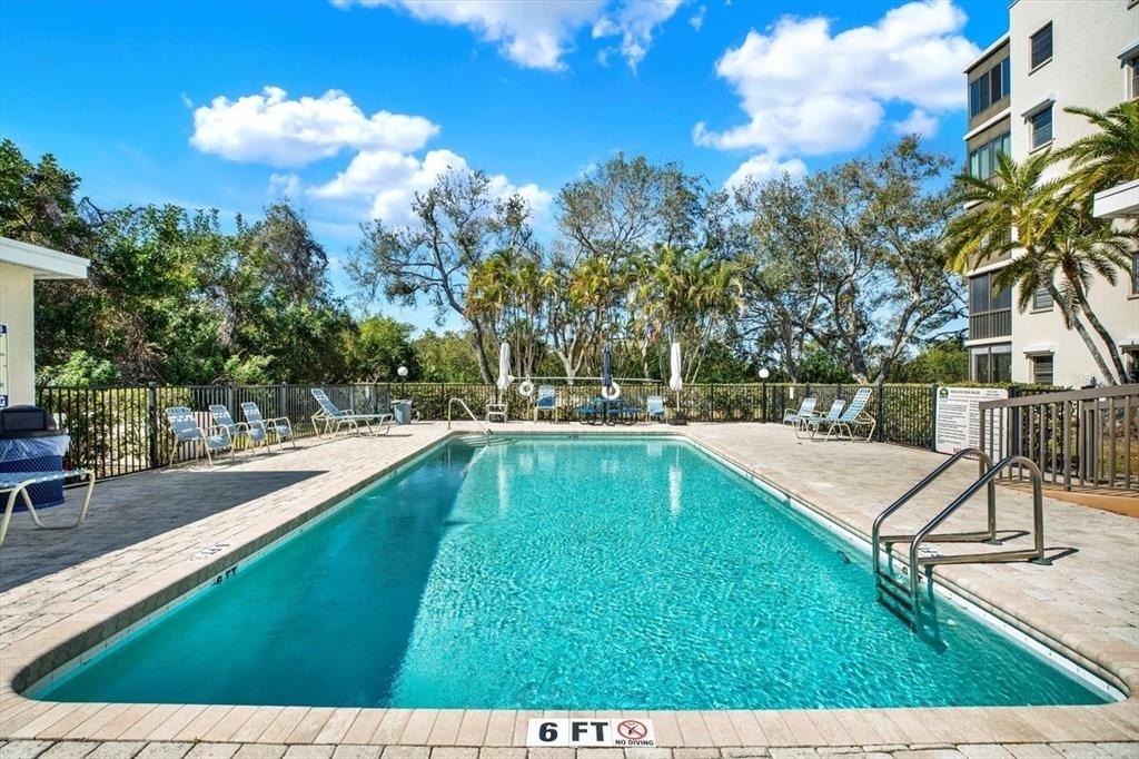 8186 Terrace Garden Drive N - Photo 7