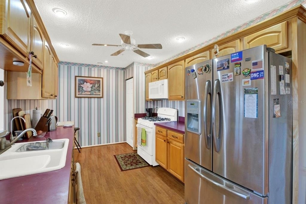 8186 Terrace Garden Drive N - Photo 17