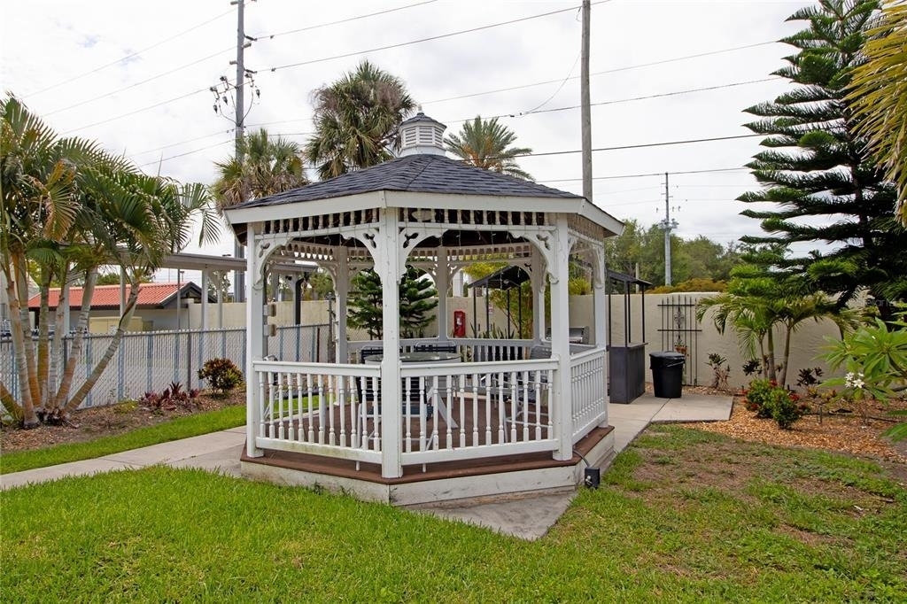 1100 E Bay Drive - Photo 30