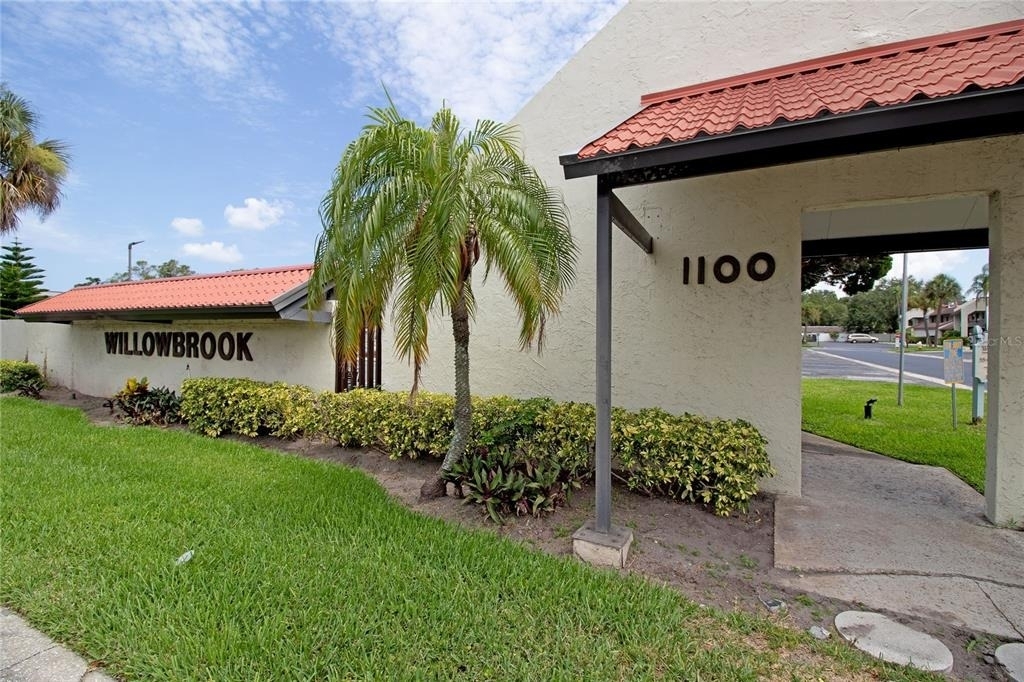 1100 E Bay Drive - Photo 3