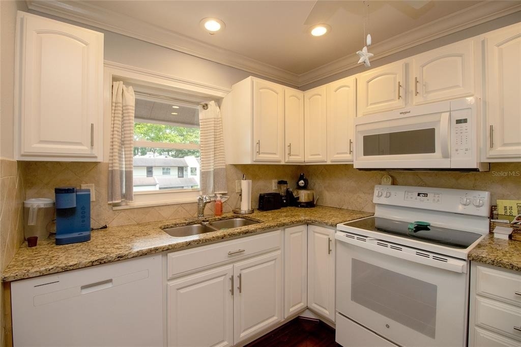 1100 E Bay Drive - Photo 7