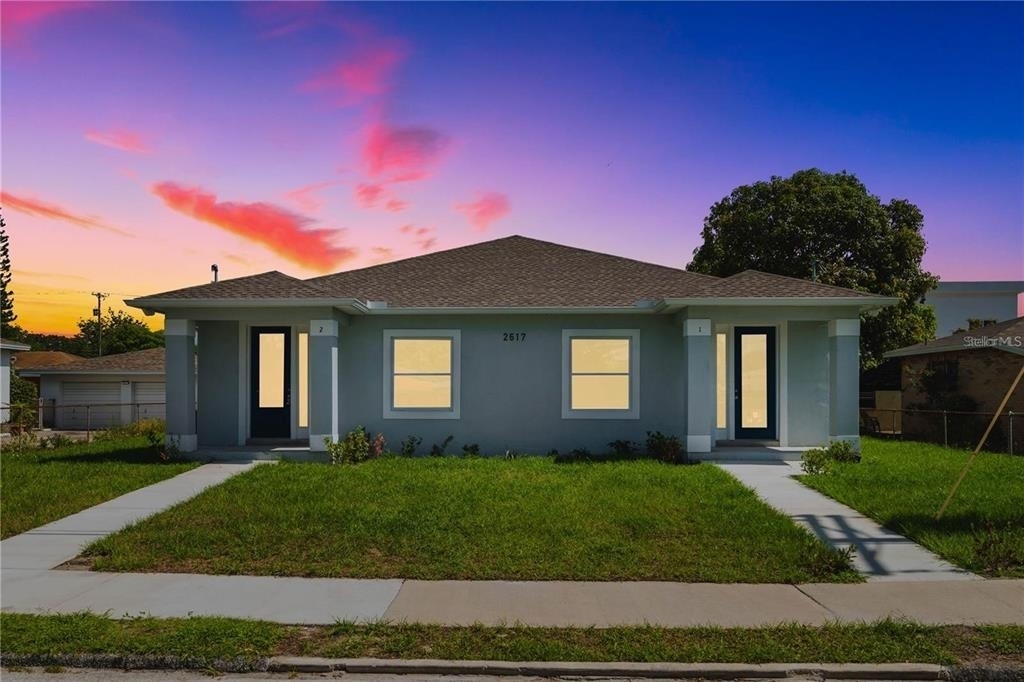2617 W Saint Joseph Street - Photo 0