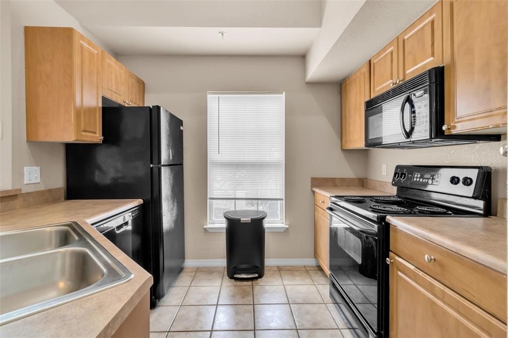 5541 Rosehill Road - Photo 18