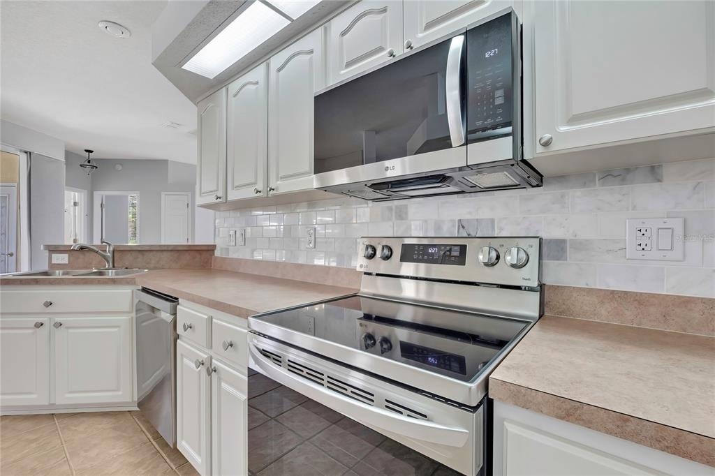 4628 Bayridge Court - Photo 9