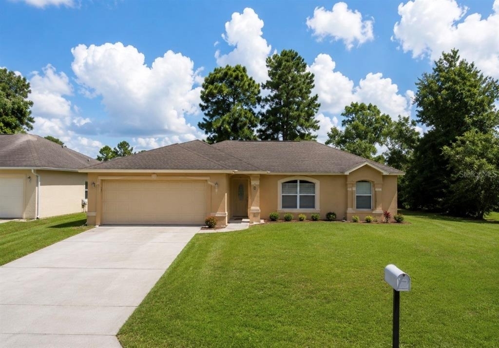 3131 Mapleshade Street - Photo 0