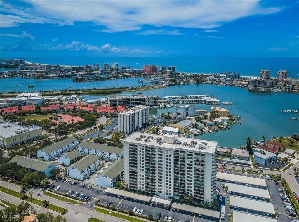 400 Island Way - Photo 2