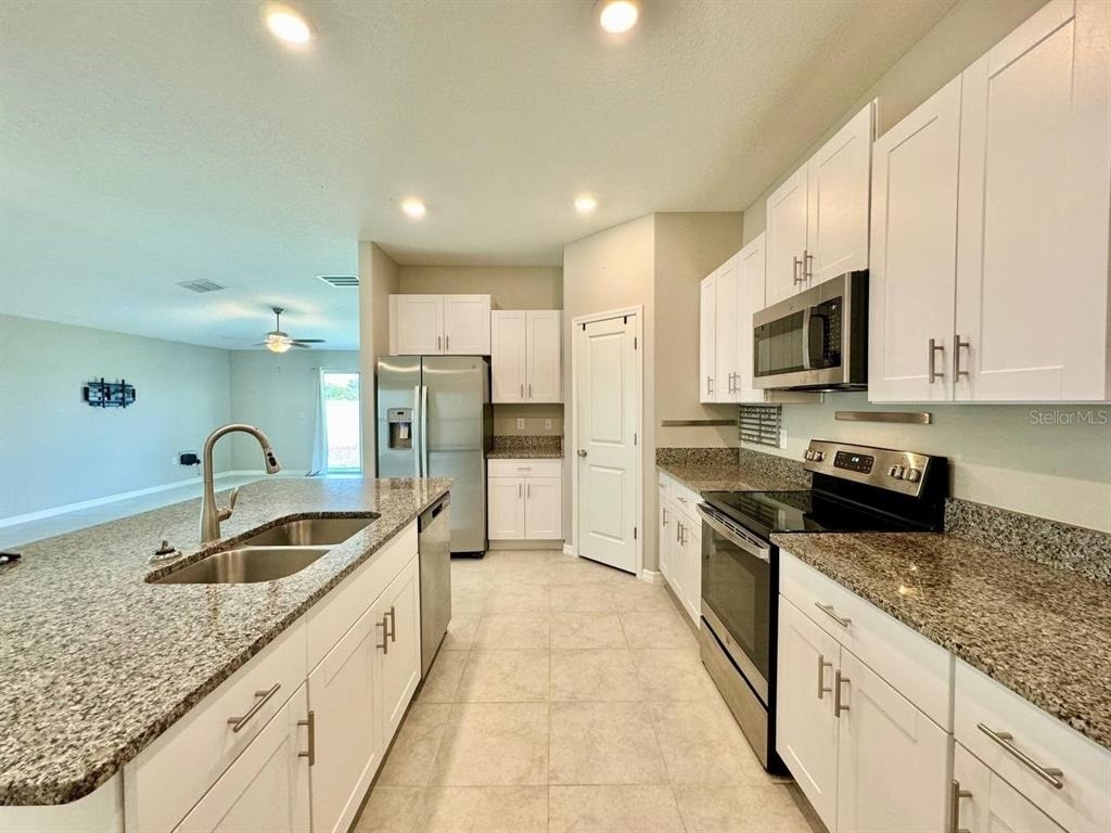 7025 King Creek Drive - Photo 7