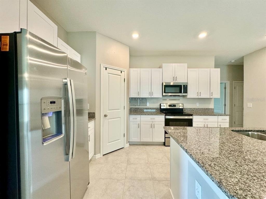 7025 King Creek Drive - Photo 8