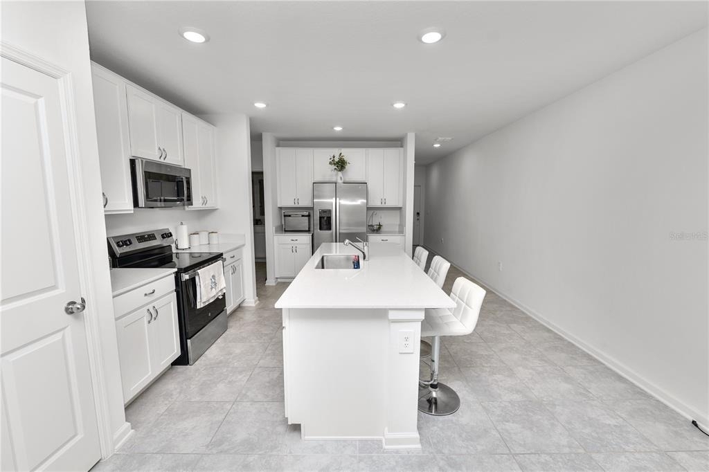 1740 White Water Court - Photo 3