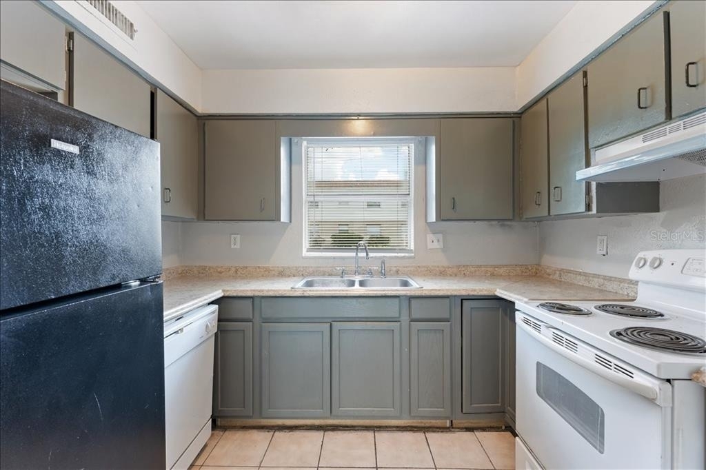 7210 N Manhattan Avenue - Photo 8