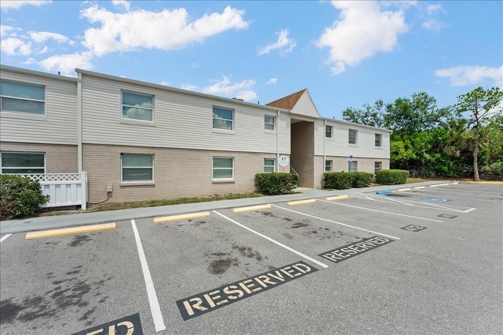 7210 N Manhattan Avenue - Photo 0