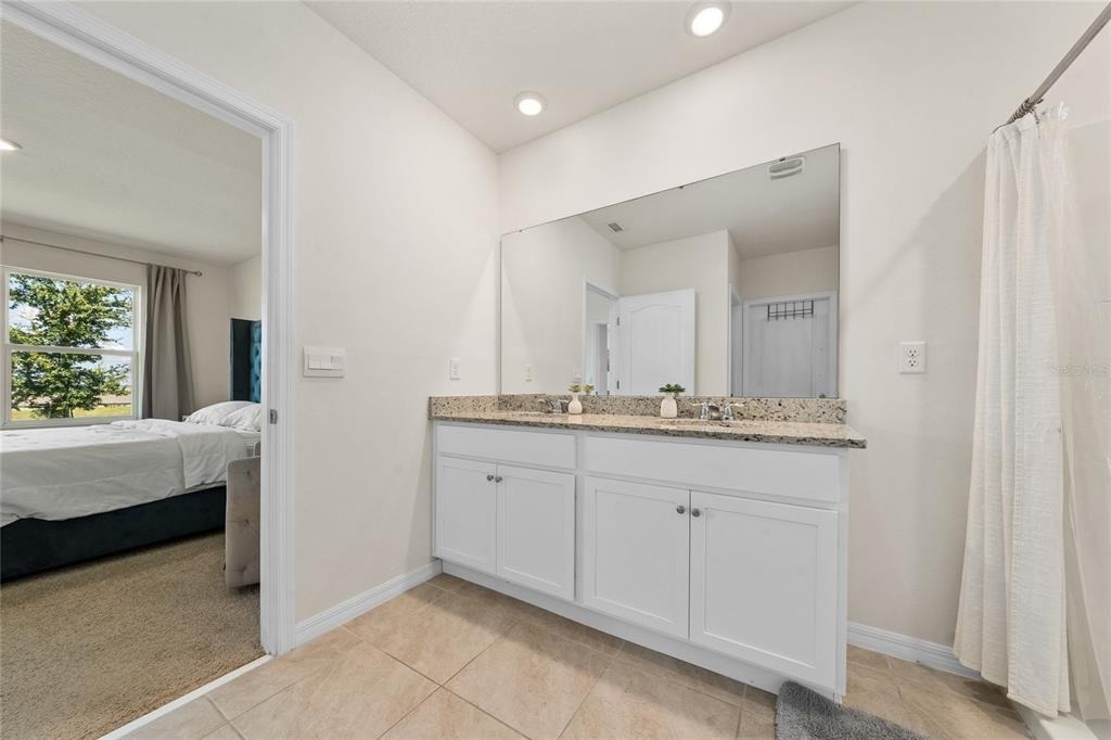 687 Griffon Avenue - Photo 1