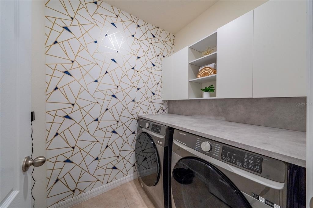 687 Griffon Avenue - Photo 24