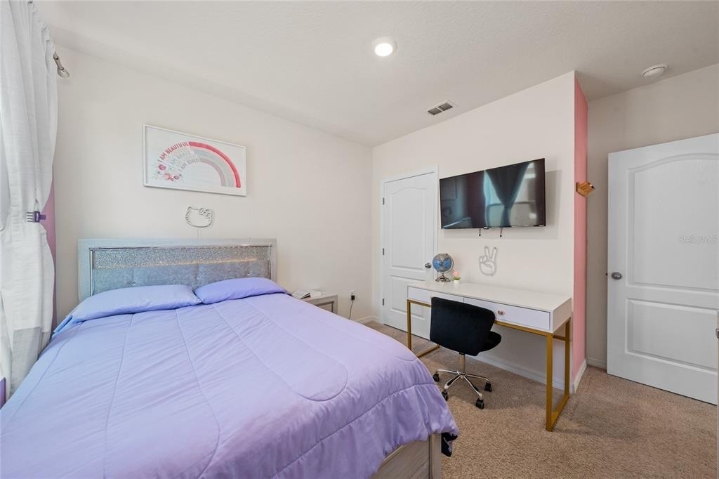 687 Griffon Avenue - Photo 20