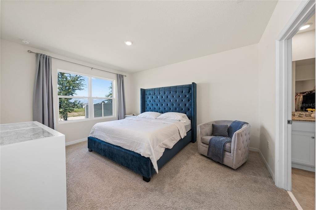687 Griffon Avenue - Photo 14