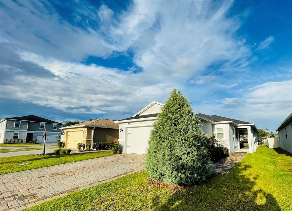 2818 Sanctuary Drive - Photo 4