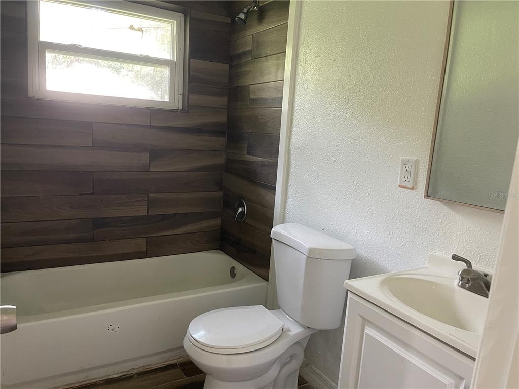 1701 36th Street Nw - Photo 18