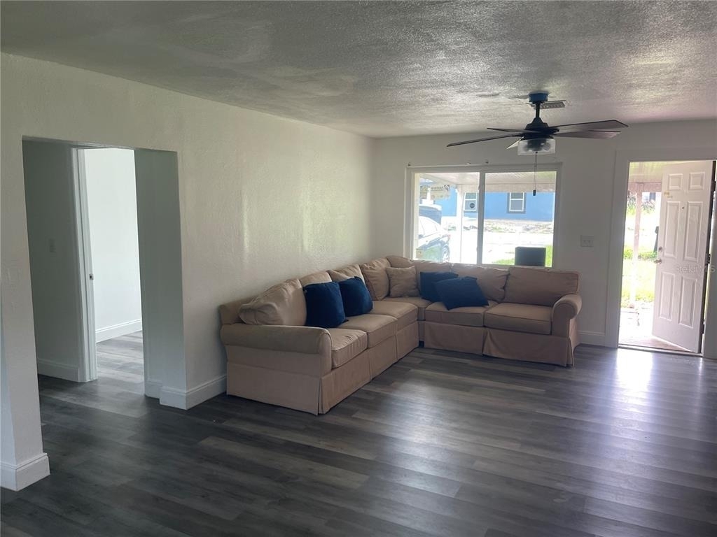 1701 36th Street Nw - Photo 2