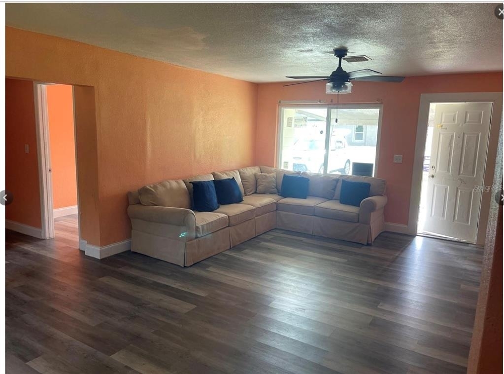 1701 36th Street Nw - Photo 2