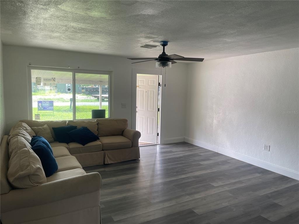1701 36th Street Nw - Photo 3