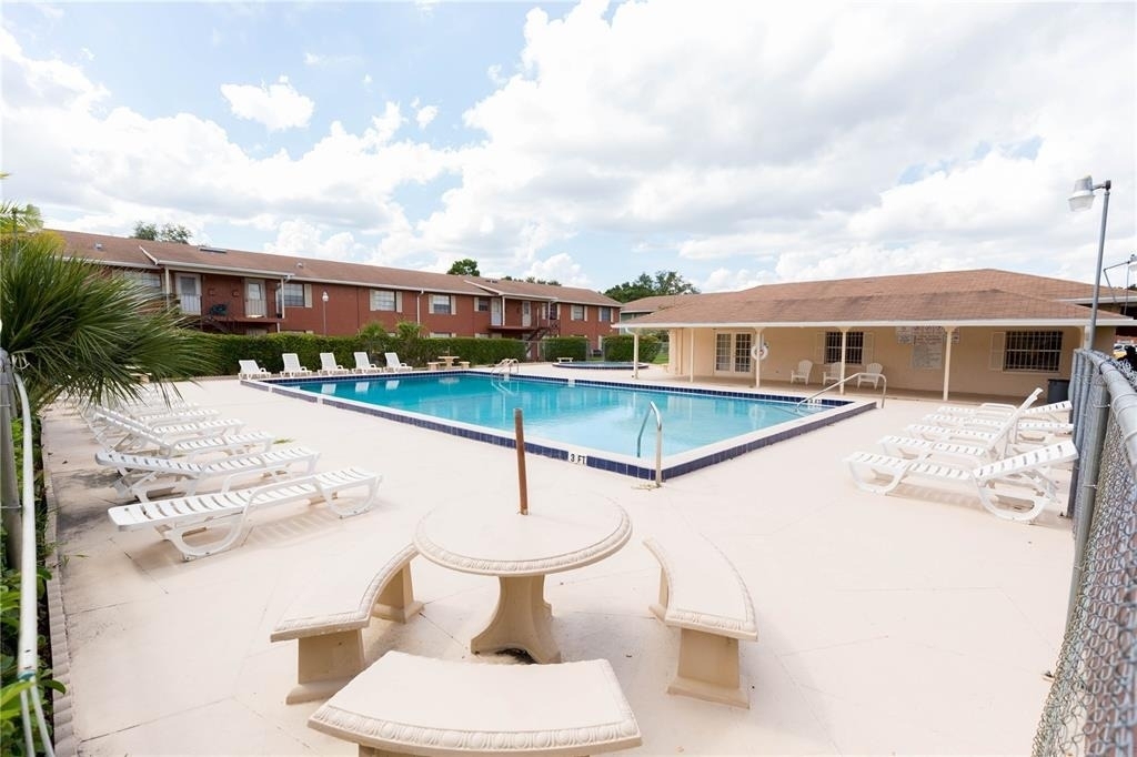 1629 W Oak Ridge Road - Photo 9