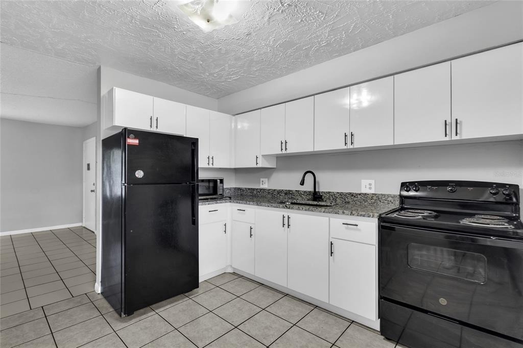 1629 W Oak Ridge Road - Photo 1