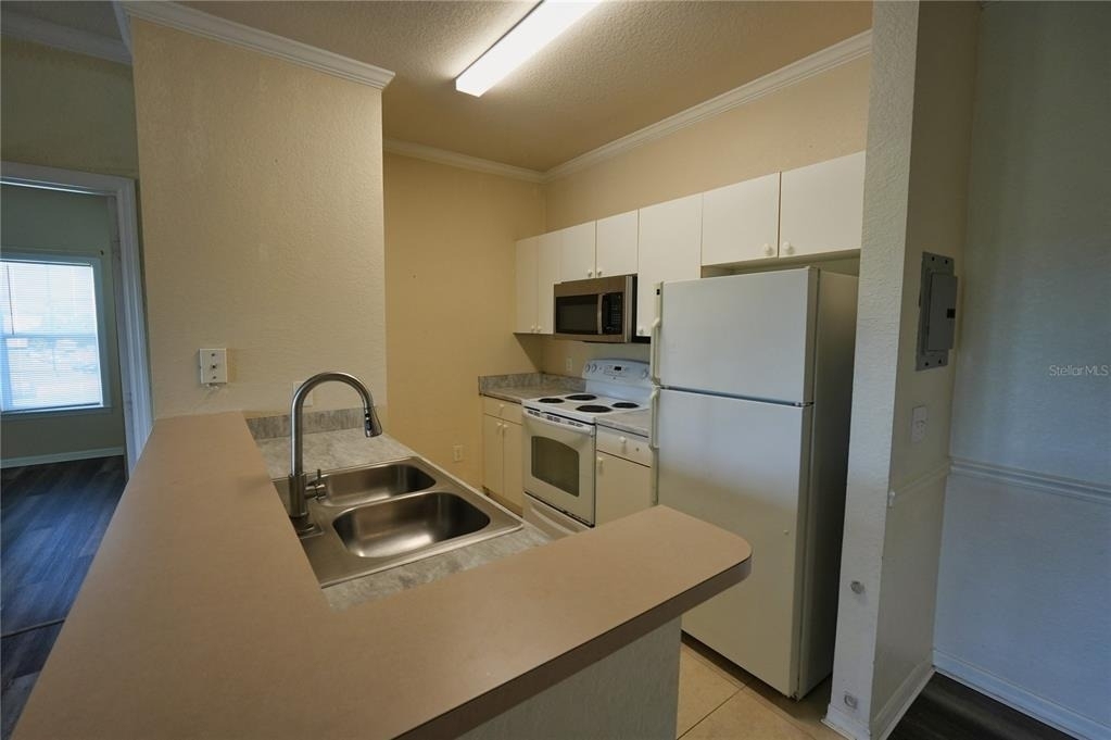 3757 Conroy Rd - Photo 10