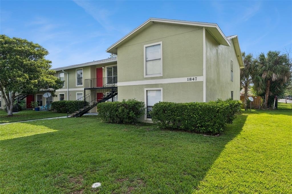 1847 Caralee Boulevard - Photo 2