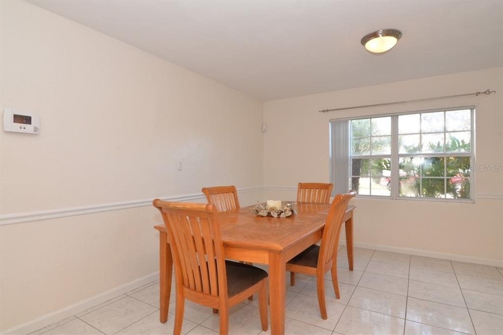300 E Maine Avenue - Photo 18