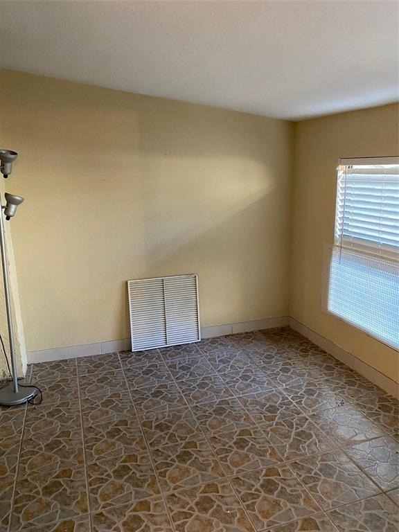 1422 Spalding Road - Photo 3