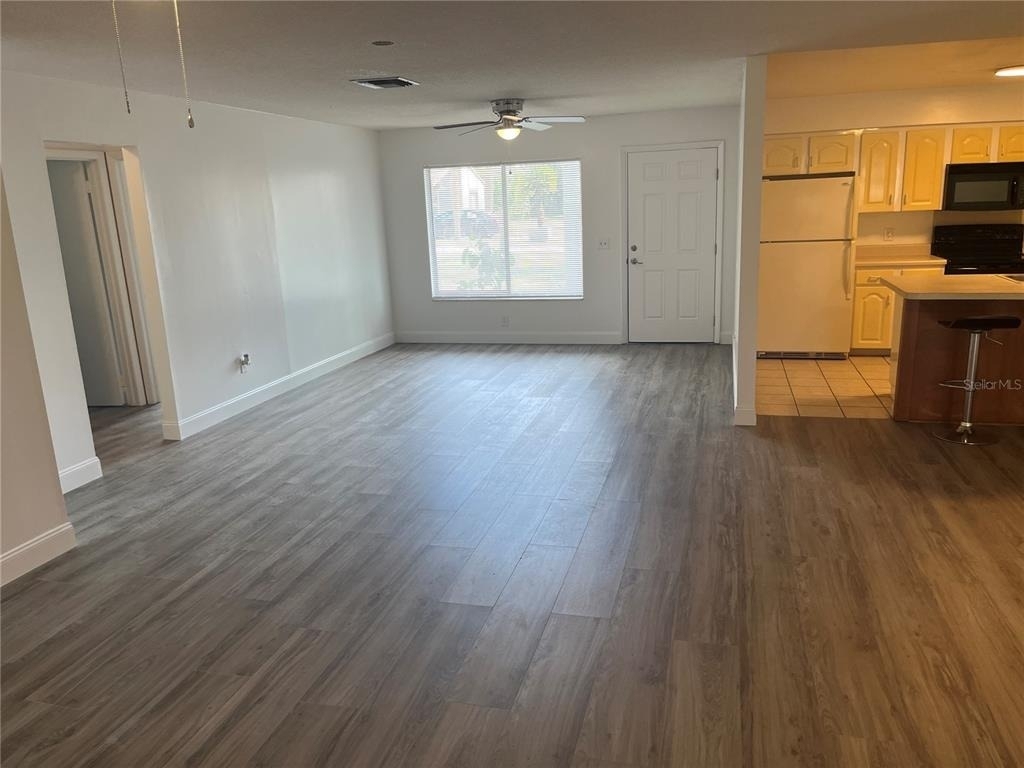 10108 Bluff Court - Photo 4