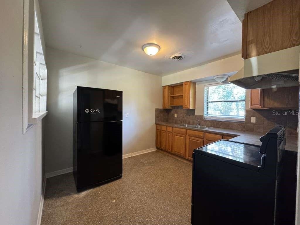 5717 Fernhill Drive - Photo 2
